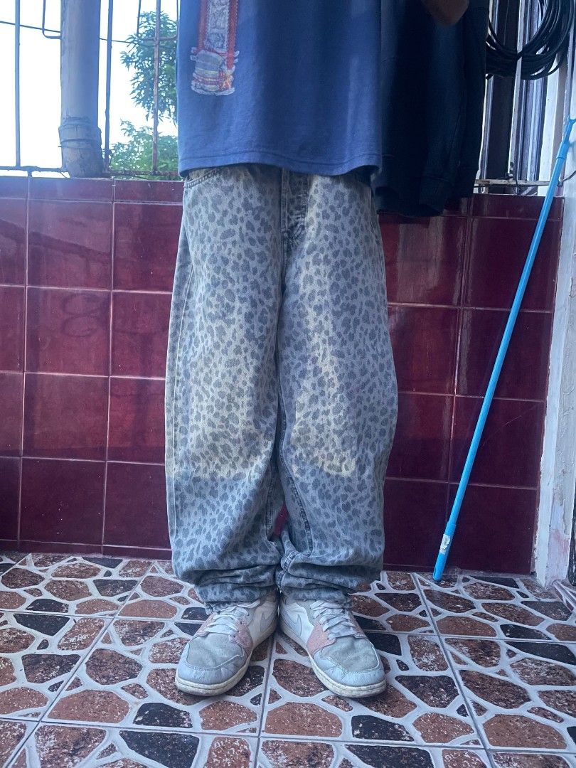 LEOPARD PANTS (Category: Jeans) located in Siniloan. Submitted by jv_anthony (Listing ID 1465742498, Image 1). Description: NO ISSUE W-30 L-42 HEM-8.5.