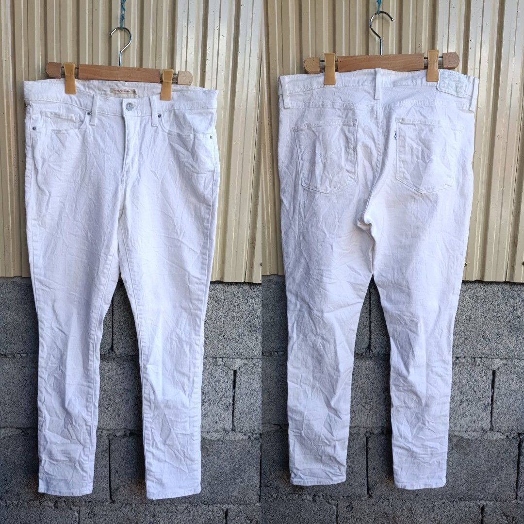 LEVI'S 311 SHAPING SKINNY (Category: Jeans) located in Buguias. Submitted by leeyyy_sa (Listing ID 1465661215, Image 2). Description: LEVIS 311 SHAPING SKINNY JEANS Size 31 on tag 34-36 via Tape Measure Length: 39 High waist (10" rise) STRETCHY EXCELLENT USED CONDITION FROM BALE.