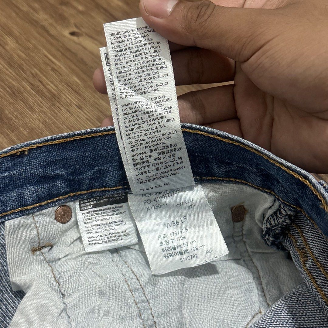 Levis 501 Shorts (Category: Shorts) located in Calamba. Submitted by dripparadise.archive (Listing ID 1465749733, Image 3). Description: Levis 501 Shorts - In Excellent condition Waistline: 36” Length: 20” Need wash only 880+ Shipping fee.