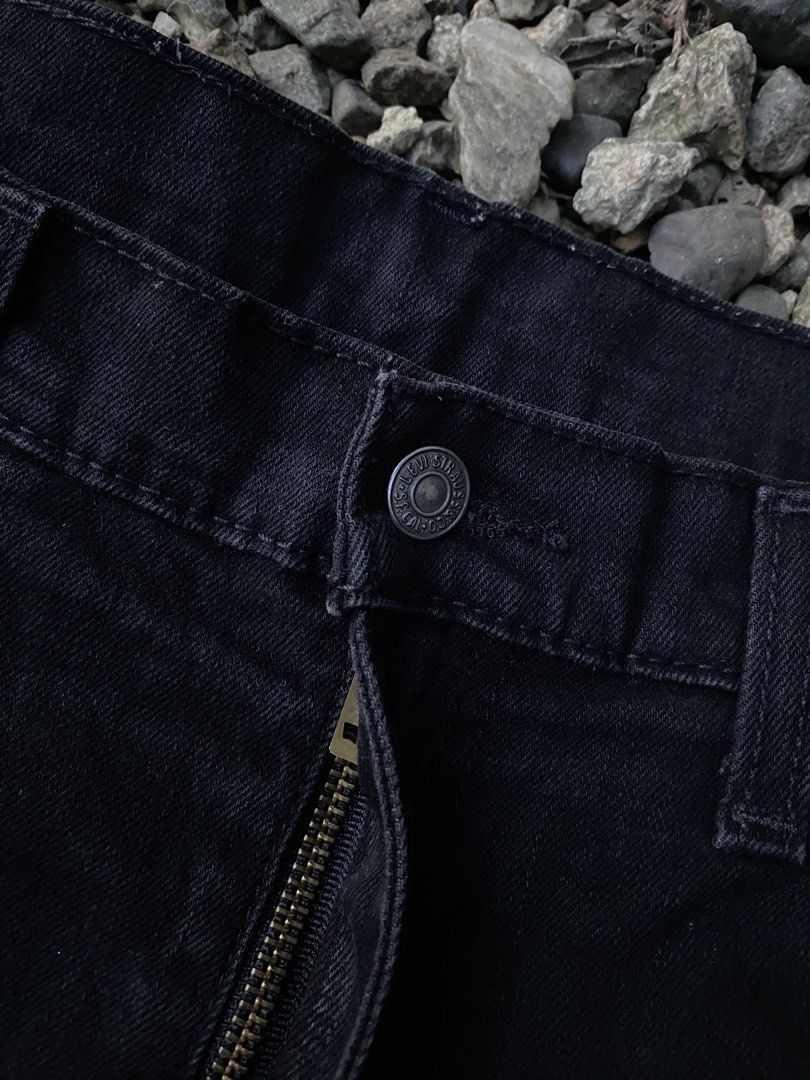 Levis 502 (Category: Jeans) located in Odiongan. Submitted by renz_john (Listing ID 1465714749, Image 3). Description: As new condition No issue Color rate 10/10.