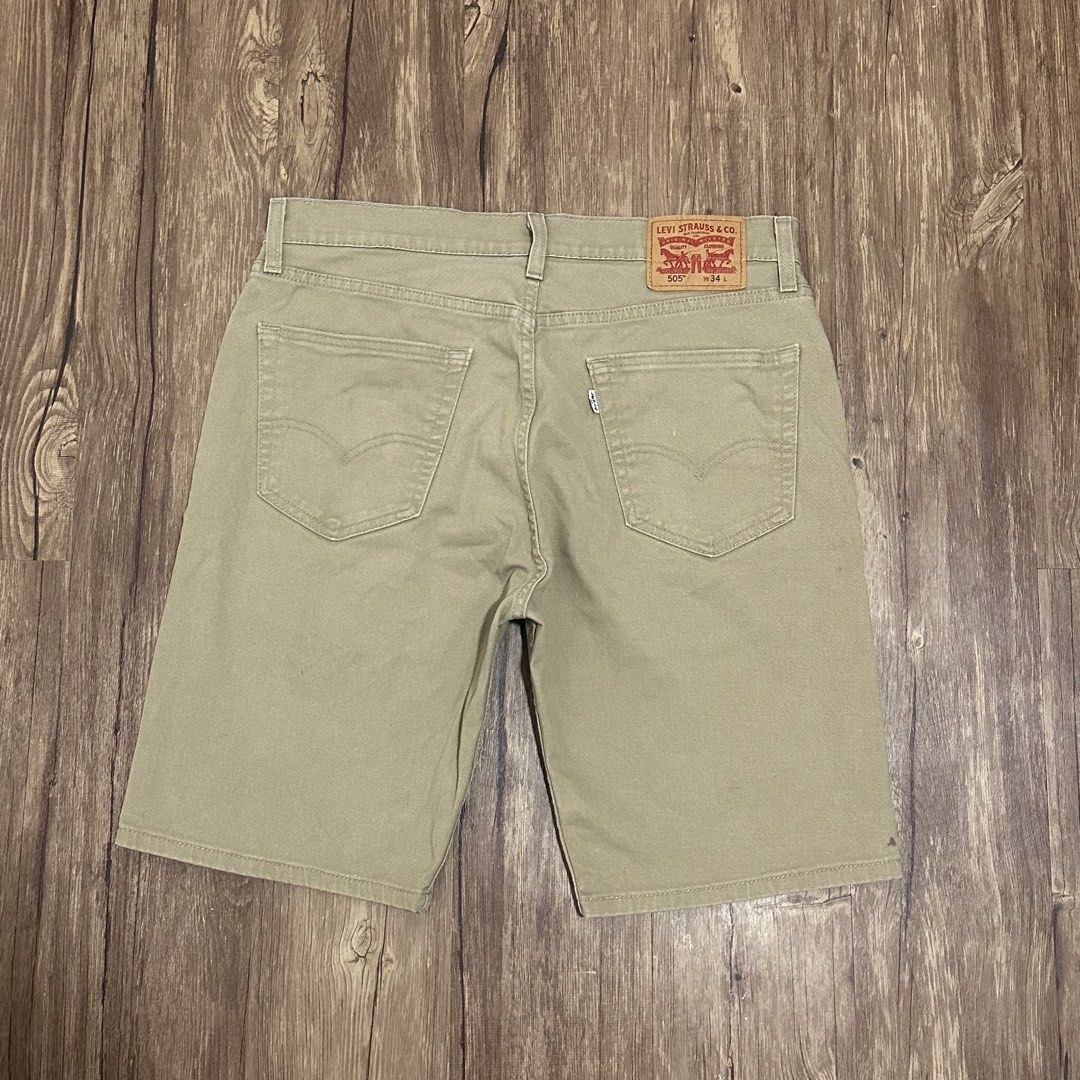 Levis 505 Shorts (Category: Shorts) located in Calamba. Submitted by dripparadise.archive (Listing ID 1465749779, Image 3). Description: Levis 505 Shorts - In good condition Waistline: 36” Length: 20” Need wash only 680+ Shipping fee.