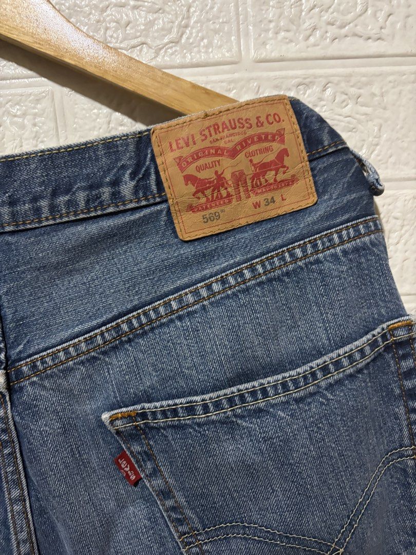 LEVIS 569 JORTS (Category: Shorts) located in Quezon City. Submitted by davidso682 (Listing ID 1465747188, Image 3). Description: waist 34 to 36 length 24 leg opening 11 excellent condition .