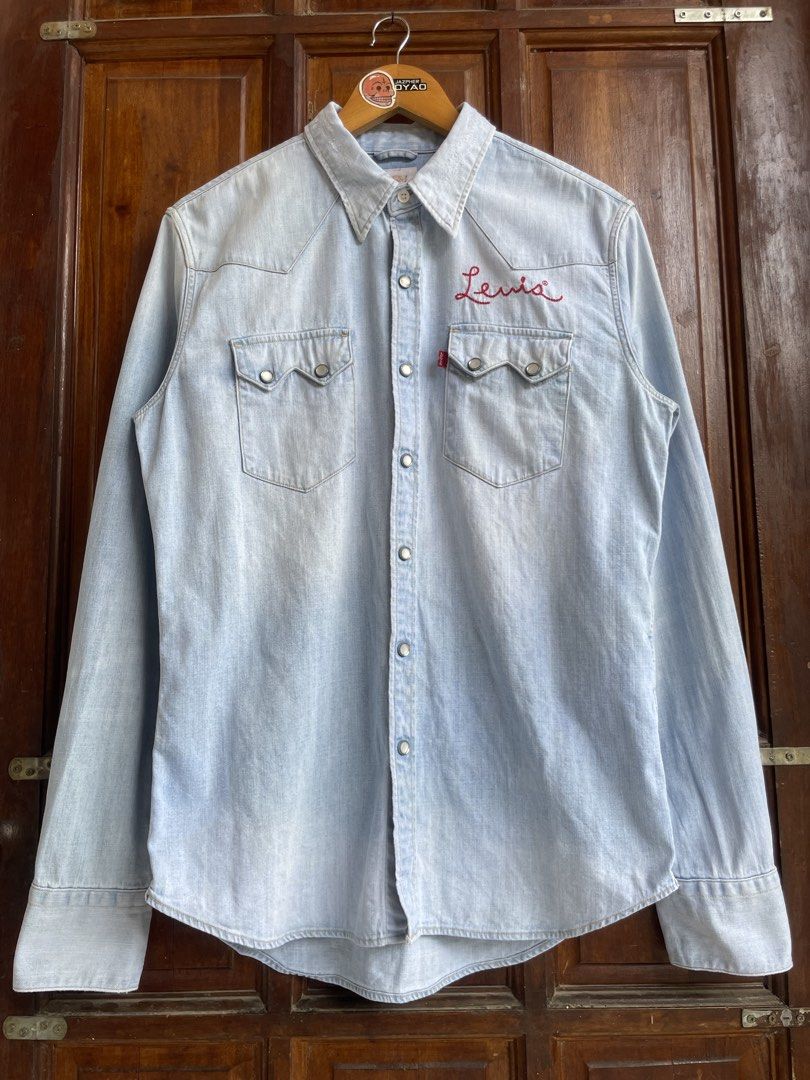 LEVIS DENIM‼️‼️‼️ (Category: Coats, Jackets and Outerwear) located in Dumaguete. Submitted by Jazpherto (Listing ID 1465648763, Image 2). Description: LEVI’S DENIM‼️‼️‼️ 21 width. 28.5 length m on tag distressed design excellent condition no issue 450+85 shipping fee.