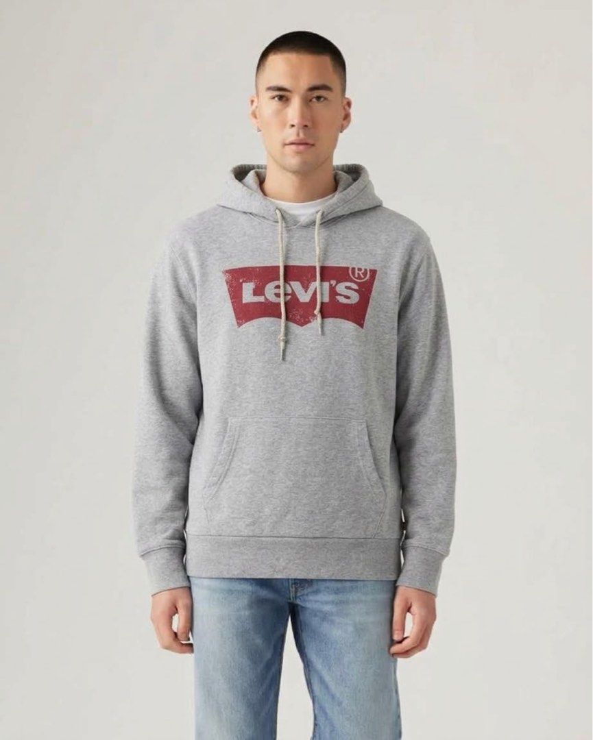 Levis Hoodie Jacket (Category: Hoodies) located in Bacolod City. Submitted by thriftppy_ (Listing ID 1465681707, Image 1). Description: LEVIS HOODIE JACKET Size: Large Width: 24 Length: 27 Color rate: 9.8/10 Condition: Excellent near new Issue: None 💰780 DM for sure buyers 📥 Mode of payment:GCASH, BANK TRANSFER Unli vouch and vc for safety transaction. 📌Color may vary due to lighting📸 📦 Shipping via JNT EXPRESS🚚 📍Location: Bacolod City, Ne
