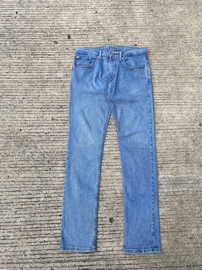 LEVIS PANTS (Category: Jeans) located in Cebu City. Submitted by arsenyong (Listing ID 1465708325, Image 2). Description: Waist:32-34 Length :43 Hem :7 Very good condition Issue:yellow dirt Need wash .