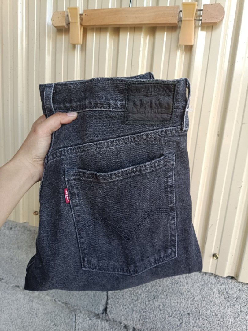 LEVI'S WEDGIE (Category: Jeans) located in Buguias. Submitted by leeyyy_sa (Listing ID 1465662290, Image 3). Description: LEVIS WEDGIE Size 29 on tag 31via Tape Measure Length: 38 High waist (11" rise) NON STRETCH EXCELLENT USED CONDITION BUTTON FLY.