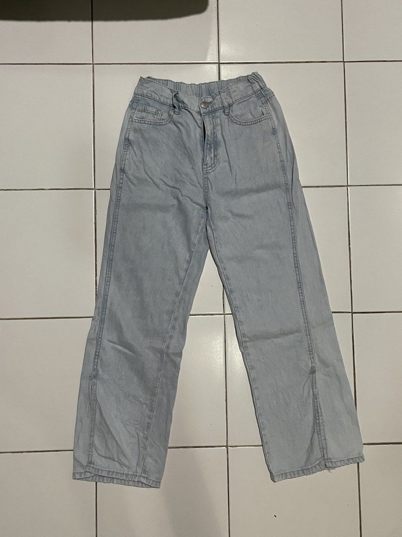 Lightblue Stretchable Slit Straight Pants/Thrift Pants (Category: Jeans) located in Dasmarinas. Submitted by angieee1208 (Listing ID 1465667965, Image 1). Description: - waist: 12", length: 39.8" - condition: no flaws, washed - color may vary due to lighting - dm for questions - shipping fee shouldered by buyer - mop: paymaya, gotyme, gcash 📍loc: dasma, cavite.