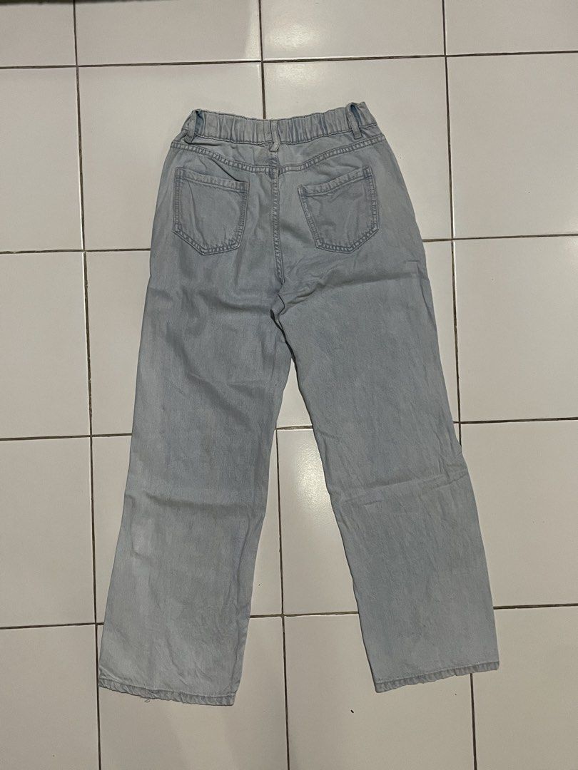 Lightblue Stretchable Slit Straight Pants/Thrift Pants (Category: Jeans) located in Dasmarinas. Submitted by angieee1208 (Listing ID 1465667965, Image 3). Description: - waist: 12", length: 39.8" - condition: no flaws, washed - color may vary due to lighting - dm for questions - shipping fee shouldered by buyer - mop: paymaya, gotyme, gcash 📍loc: dasma, cavite.