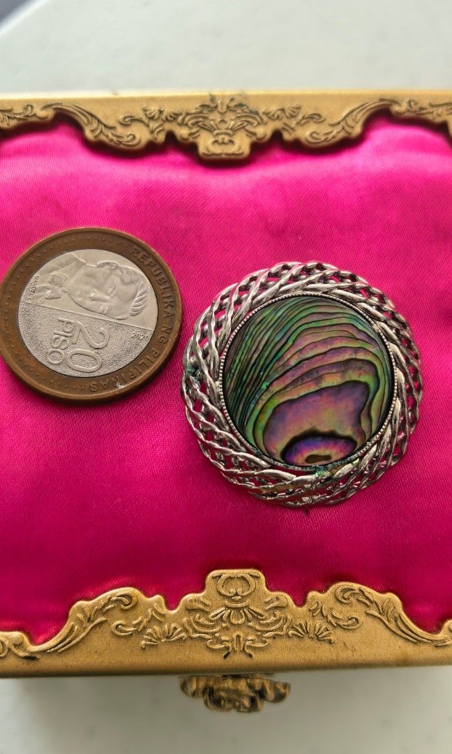 Like New abalone Brooch Japan (Category: Brooches) located in Tuguegarao City. Submitted by zenphoenix-7ad615 (Listing ID 1465598408, Image 3). Description: Like new Abalone Japan brooch.
