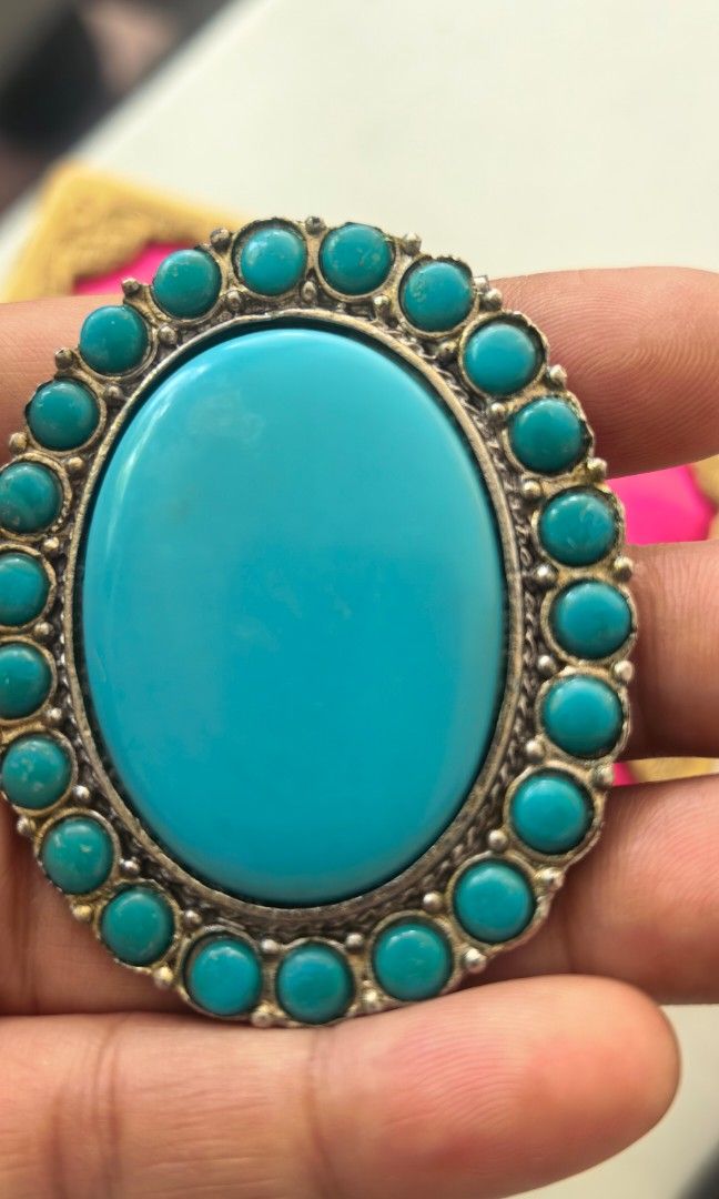 Like new Japan Brooch oversize (Category: Brooches) located in Tuguegarao City. Submitted by zenphoenix-7ad615 (Listing ID 1465587980, Image 1). Description: Japan Brooch PRETTY IN actual.