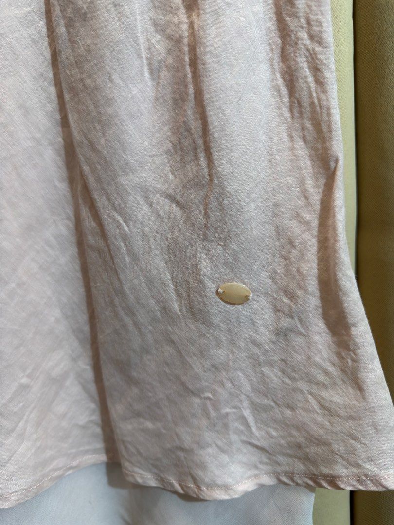 Linen Tank Top (Category: Sleeveless) located in Manila. Submitted by glamstylemnl (Listing ID 1465677104, Image 2). Description: ♡ SIZE: M ♡ BUST: 35 ♡ Swipe left to see the actual color & details ♡ adjustable strap / layered chiffon hem / relaxed lightweight silhouette ♡ HQ • 10/10 ♡ Ready to wear 👚.