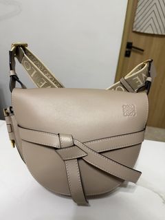 （分類：）位於 。 由 tiffanylam613 提交（商品編號 1465648981，圖片 1）。簡介： 。