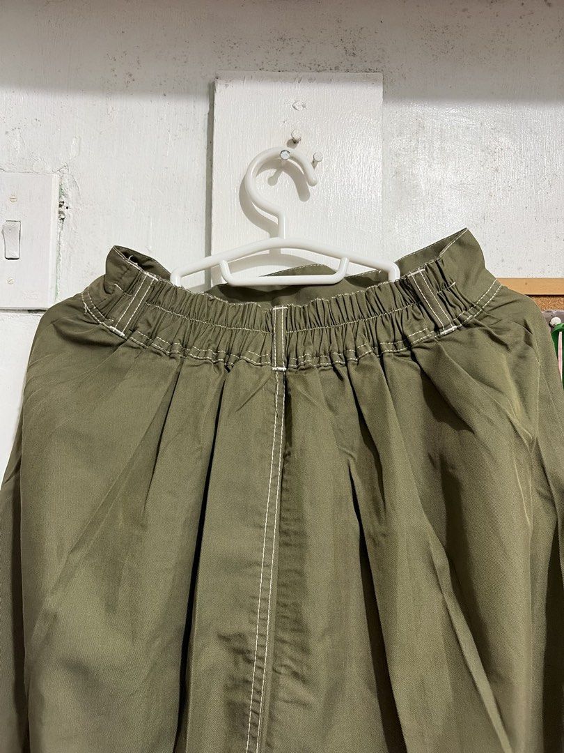 Long Green Skirt (Category: Skirts) located in Quezon City. Submitted by berrystrawng (Listing ID 1465679318, Image 2). Description: .