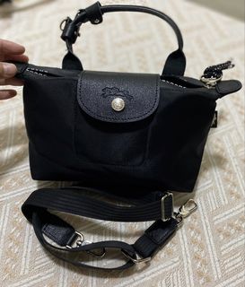 (Category: ) located in . Submitted by luxe_chic (Listing ID 1465625170, Image 1). Description: .