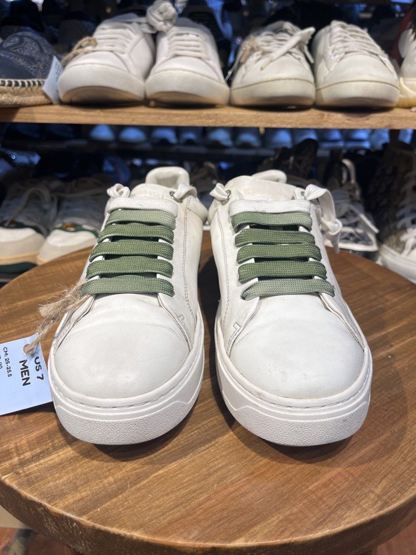LOUIS VUITTON 25.5cm (Category: Casual Shoes) located in Baguio. Submitted by shoelux (Listing ID 1465642075, Image 2). Description: .