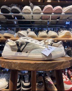 (Category: ) located in . Submitted by shoelux (Listing ID 1465640490, Image 1). Description: .