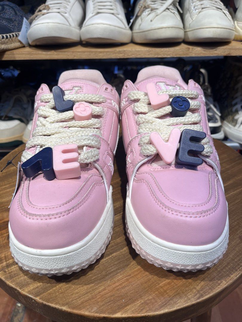 LOUIS VUITTON 26.5cm (Category: Casual Shoes) located in Baguio. Submitted by shoelux (Listing ID 1465641745, Image 3). Description: .