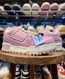 (Category: ) located in . Submitted by shoelux (Listing ID 1465641745, Image 1). Description: .