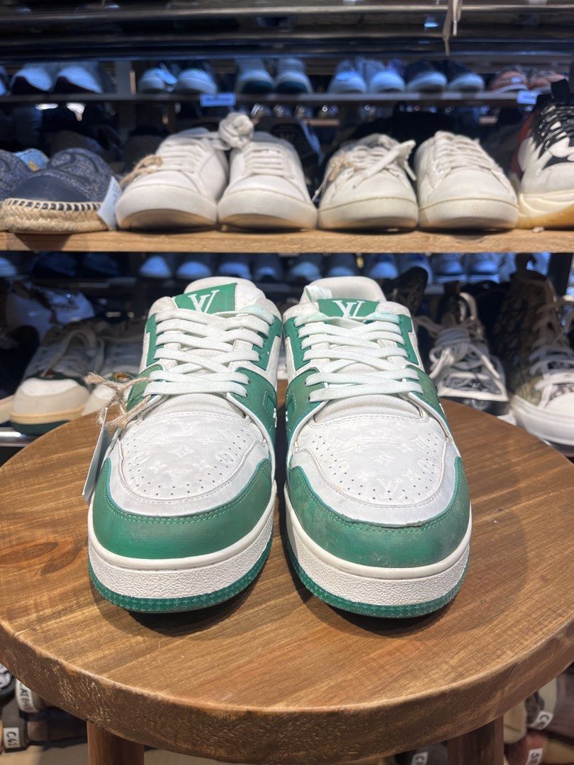 LOUIS VUITTON 26.5cm (Category: Casual Shoes) located in Baguio. Submitted by shoelux (Listing ID 1465642749, Image 2). Description: .