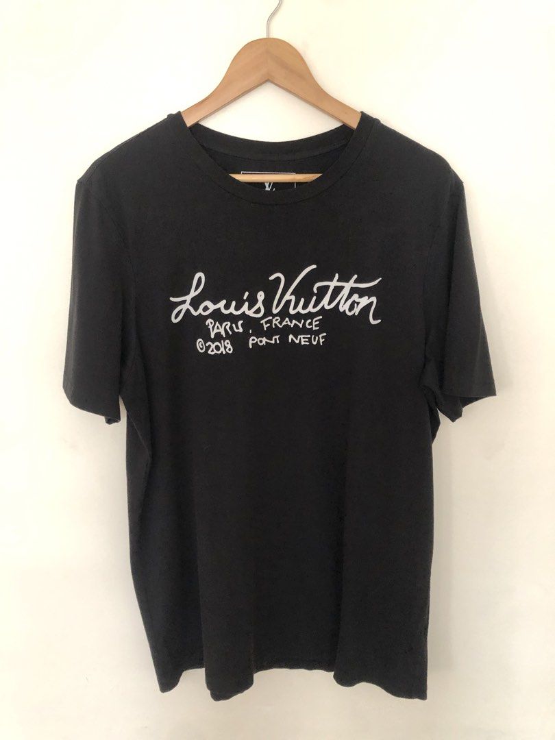 Louis Vuitton Authentic 2018 Point Neuf Tee (Category: Tshirts & Polo Shirts ) located in Manila. Submitted by picklerick_collects (Listing ID 1465615284, Image 1). Description: .