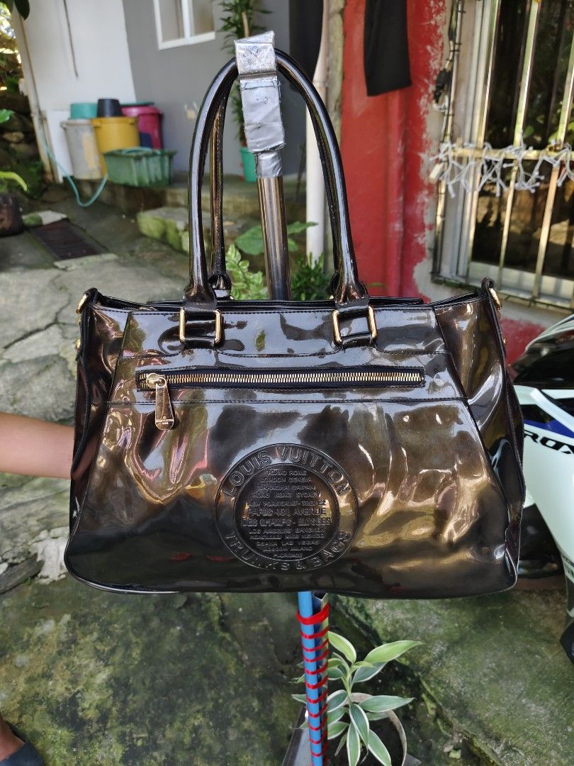 LOUIS VUITTON LIMITED EDITION TRUNKS AND BAGS (Category: Luxury Bags & Wallets) located in Bulacan. Submitted by markkiethrift2023 (Listing ID 1465677930, Image 1). Description: LOUIS VUITTON LIMITED EDITION TRUNKS AND BAGS EXCELLENT CONDITION.