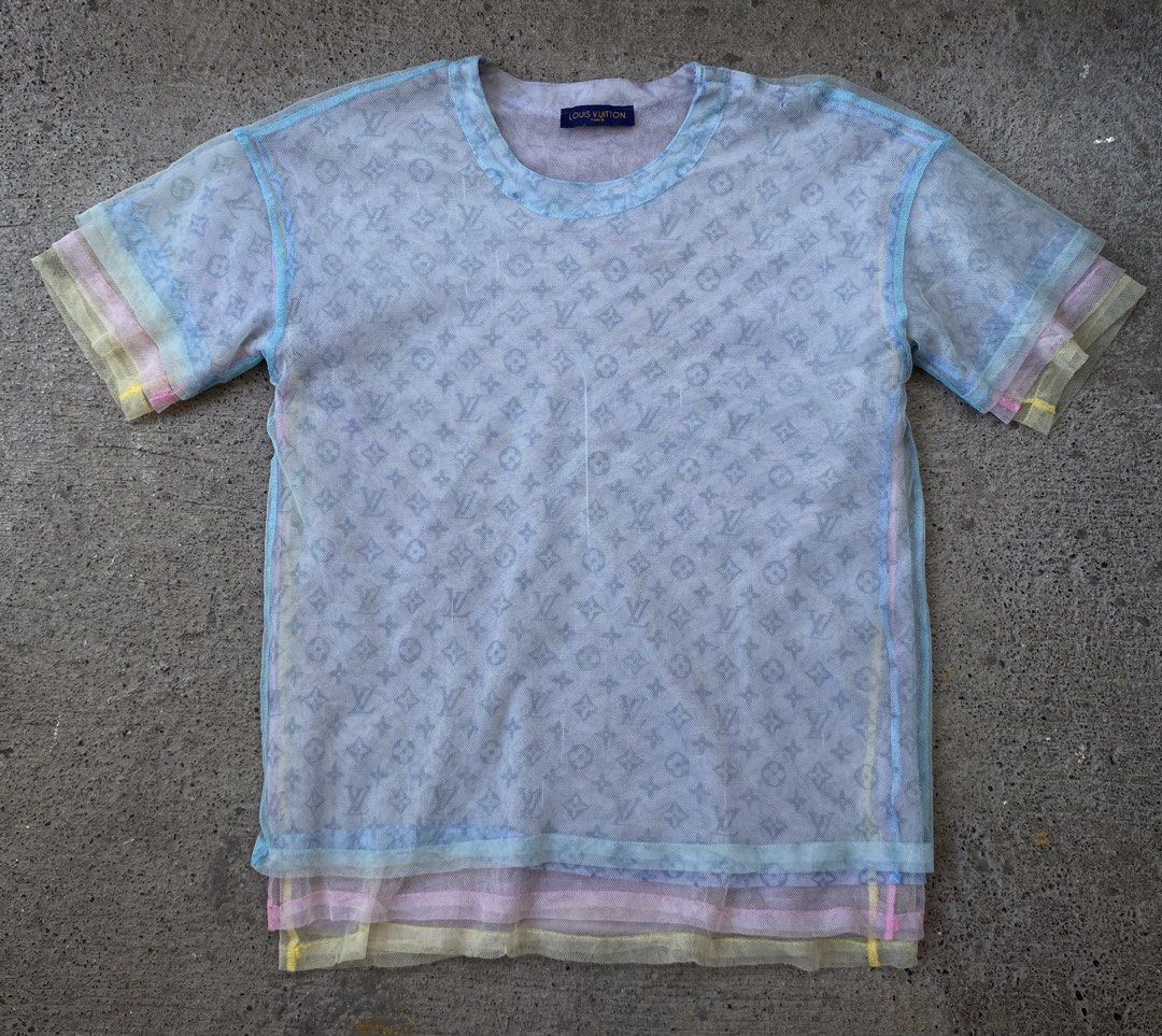 LOUIS VUITTON LV SS20 Monogram Silk For Men Blue (Category: Tshirts & Polo Shirts ) located in Kalibo. Submitted by bryaninosa20819 (Listing ID 1465648887, Image 1). Description: LOUIS VUITTON LV SS20 Monogram Silk For Men Blue Dimes : 21x27 Excellent Condition Color Rate 10 Need Wash.