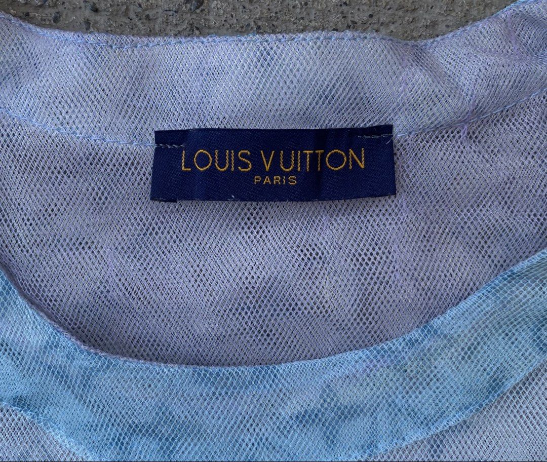LOUIS VUITTON LV SS20 Monogram Silk For Men Blue (Category: Tshirts & Polo Shirts ) located in Kalibo. Submitted by bryaninosa20819 (Listing ID 1465648887, Image 3). Description: LOUIS VUITTON LV SS20 Monogram Silk For Men Blue Dimes : 21x27 Excellent Condition Color Rate 10 Need Wash.