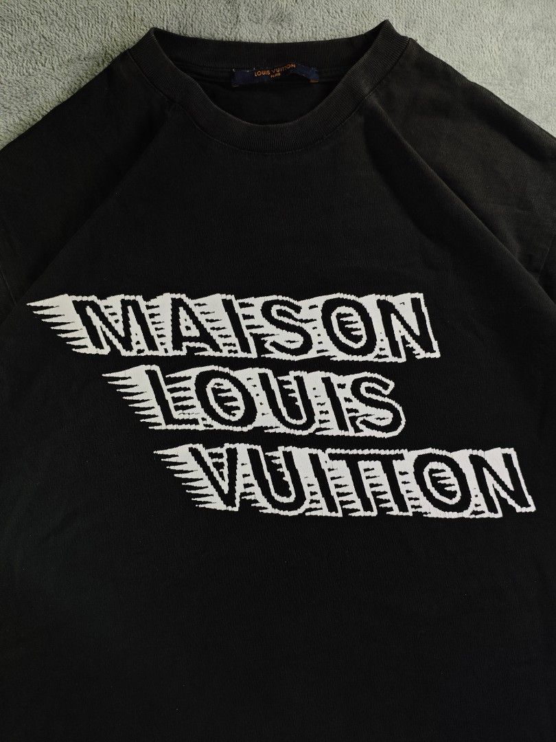 Louis Vuitton Maison Shadow Letters Black Tee (Category: Tshirts & Polo Shirts ) located in San Pedro. Submitted by chronothrift (Listing ID 1465652713, Image 2). Description: - Size:Large Boxy (W23 x 26.5L) - Condition: 9/10 - Color Rate: 9/10 - Flaw/s: Minimal Hairlines MOD: J&T Express / Lalamove / Meetups MOP: Gcash / Bank Transfer.