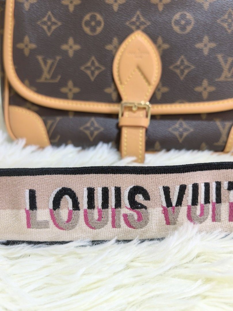 Louis Vuitton Monogram Shoulder Bag with Wide Logo Strap (Category: Luxury Bags & Wallets) located in Tacloban City. Submitted by curatedbygenz (Listing ID 1465657256, Image 2). Description: Louis Vuitton Monogram Shoulder Bag 👜 Classic LV Monogram canvas with a stylish wide logo jacquard strap. Features the signature flap-and-buckle design, gold-tone hardware, and a practical interior with a zippered compartment. ✨ Details: • Louis Vuitton Mono