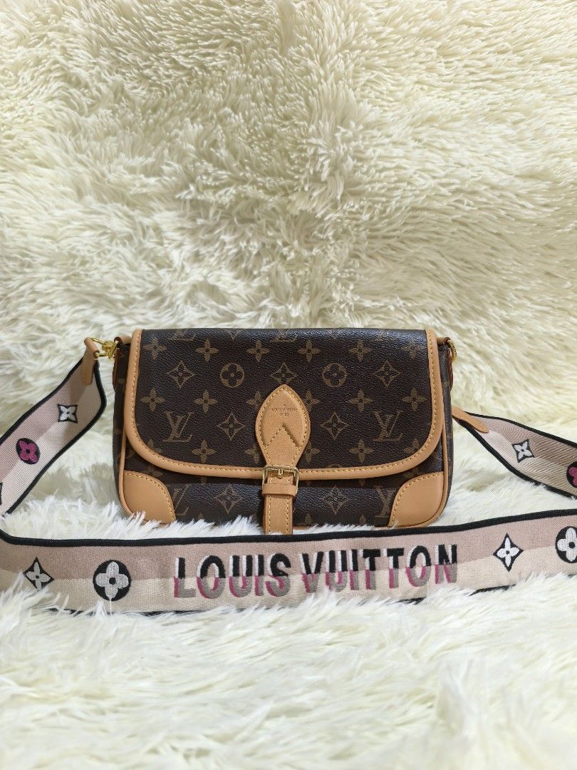 Louis Vuitton Monogram Shoulder Bag with Wide Logo Strap (Category: Luxury Bags & Wallets) located in Tacloban City. Submitted by curatedbygenz (Listing ID 1465657256, Image 1). Description: Louis Vuitton Monogram Shoulder Bag 👜 Classic LV Monogram canvas with a stylish wide logo jacquard strap. Features the signature flap-and-buckle design, gold-tone hardware, and a practical interior with a zippered compartment. ✨ Details: • Louis Vuitton Mono