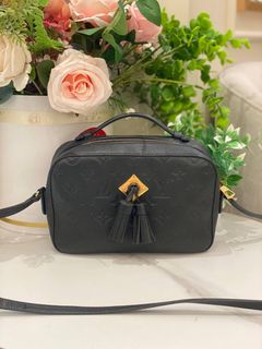 (Category: ) located in . Submitted by luxshare_preloved_ (Listing ID 1465655025, Image 1). Description: .