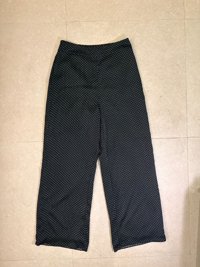 🧡💛 LOVE, BONITO Polka Dotted Black Pants (Category: Jeans) located in Manila. Submitted by mellow_mango (Listing ID 1465698505, Image 3). Description: - Style: High-waisted, wide-leg, full-length trousers - Pattern: Classic black with tiny white polka dots - Material: Lightweight, smooth drape for all-day comfort - Versatility: Clean minimalist look, ideal for office or casual wear - Condition: Good Condition - Mode of Payment: GCash, Maya.