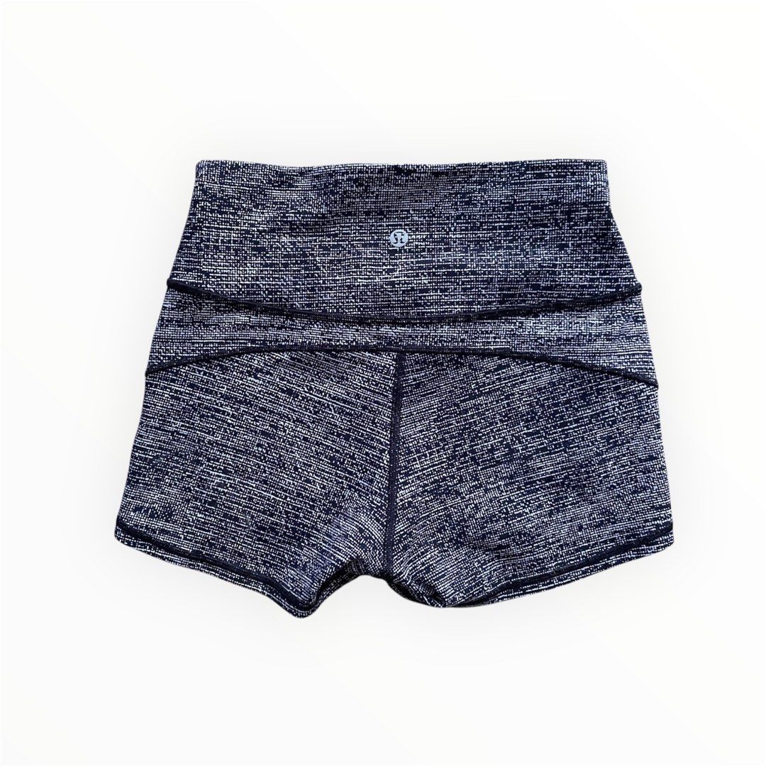 Lululemon Active Cycling Shorts (Category: Activewear) located in Davao. Submitted by workmensph (Listing ID 1465747485, Image 2). Description: Waist: 24-16 Length: 11” Excellent Condition.