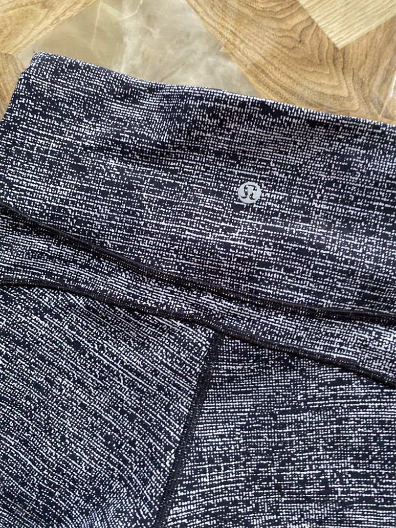 Lululemon Active Cycling Shorts (Category: Activewear) located in Davao. Submitted by workmensph (Listing ID 1465747485, Image 3). Description: Waist: 24-16 Length: 11” Excellent Condition.