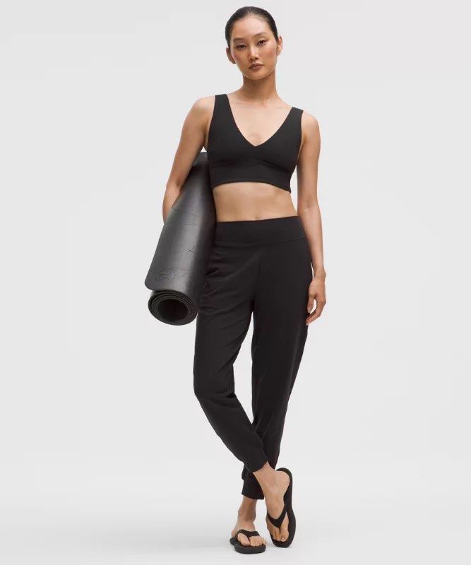 Lululemon Align Jogger (Category: Activewear) located in Dasmarinas. Submitted by shoppingaccount__ (Listing ID 1465663333, Image 2). Description: dot 4 .