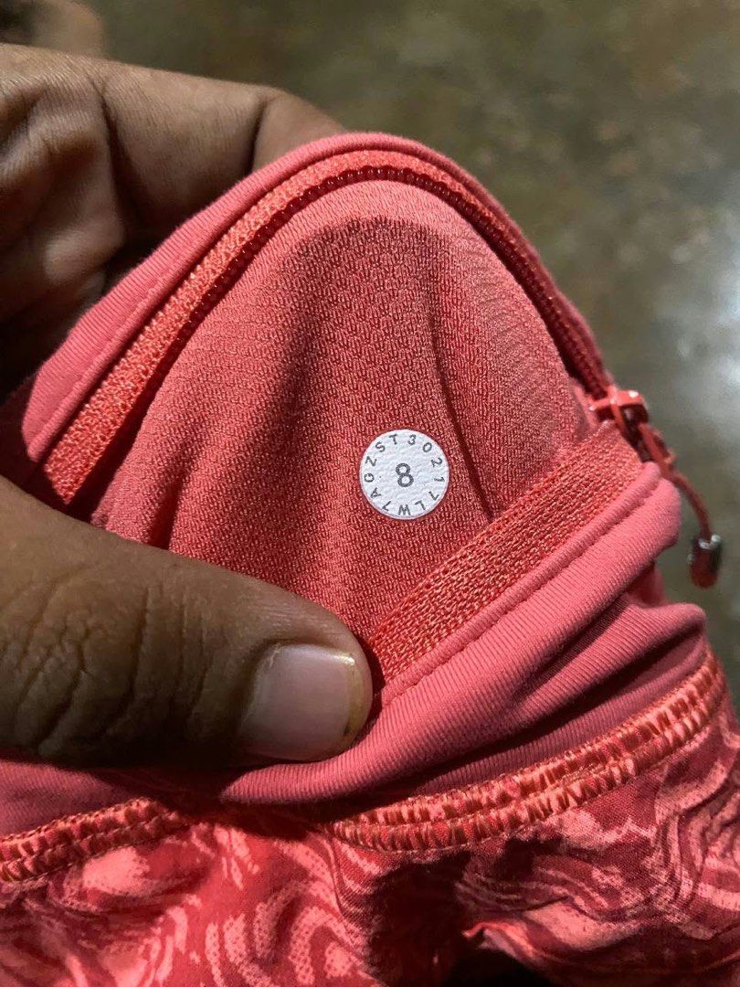 LULULEMON DOT 8 (Category: Shorts) located in Maramag. Submitted by luxurythirft (Listing ID 1465621724, Image 3). Description: EXCELLENT CONDI NO issue.