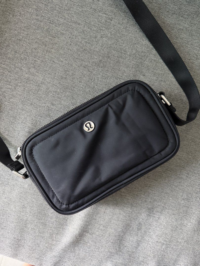 Lululemon Sling Bag (Category: Cross-body Bags) located in Taguig. Submitted by mcamille (Listing ID 1465609131, Image 2). Description: .