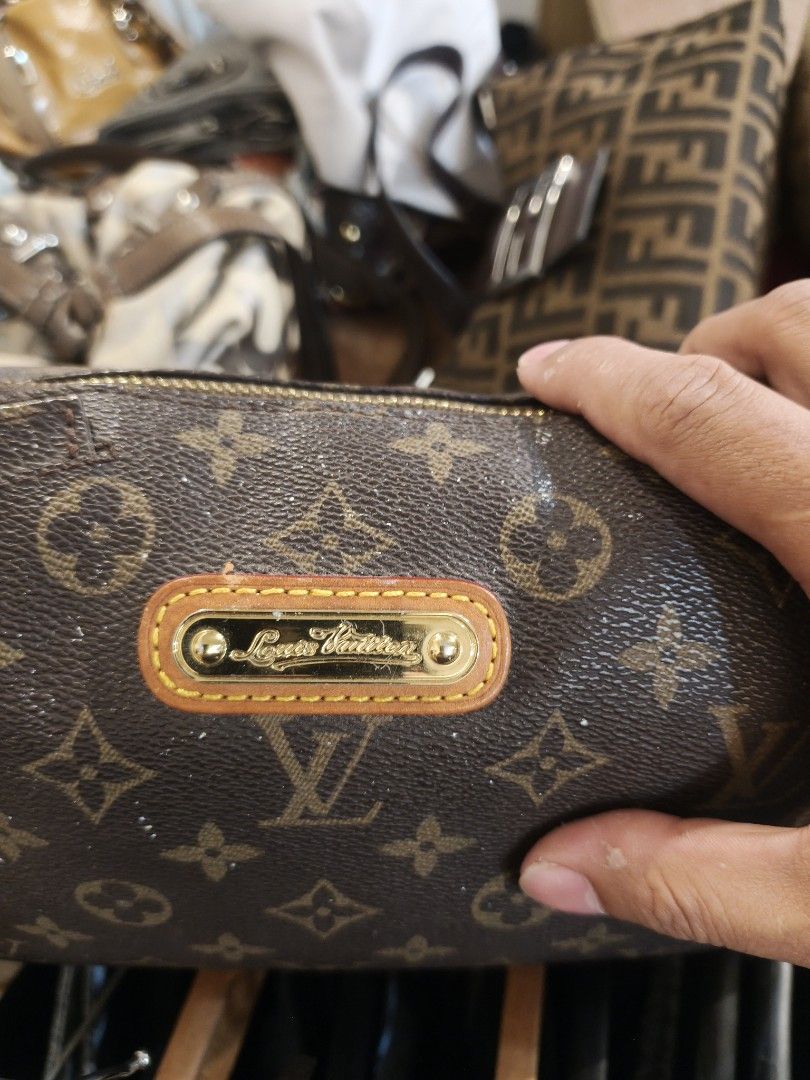 Lv monogram (Category: Shoulder Bags) located in Davao. Submitted by senior.pink_07 (Listing ID 1465718746, Image 2). Description: .
