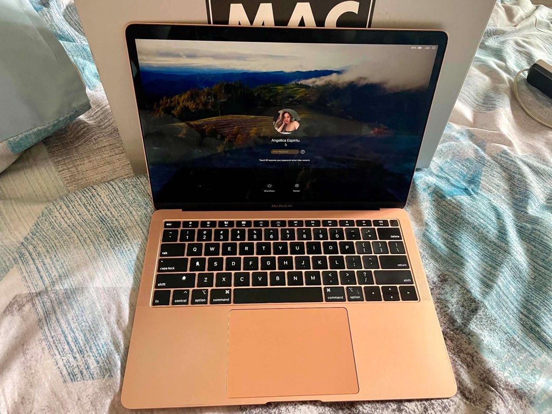 MacBook Air 13-inch (2018) – (Category: Laptop Bags & Sleeves) located in Manila. Submitted by prlovedstff (Listing ID 1465628431, Image 2). Description: Selling my MacBook Air 13-inch (2018) in Rose Gold. It’s in excellent condition with no issues and works perfectly. I rarely use it anymore because I already have another laptop. Specifications: • 13-inch Retina Display • Intel Core i5 Processor • 128GB SSD Storage • Touch ID • Rose Gold Conditi
