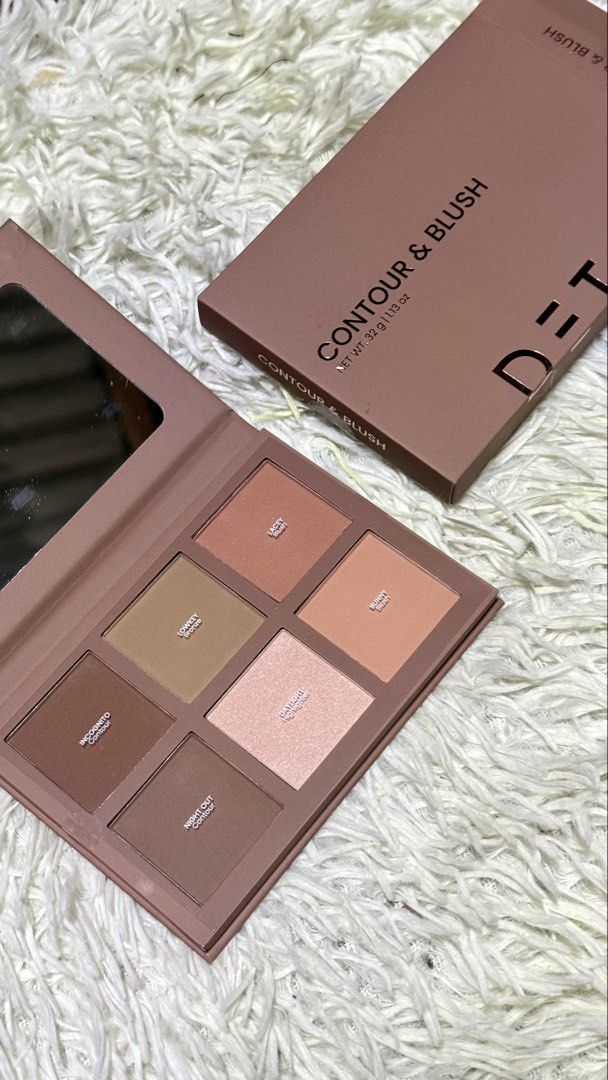 Makeups below SRP (Category: Makeup) located in Manila. Submitted by _aubreysaw (Listing ID 1465646130, Image 2). Description: All bnew! Unused/unswatched! Detail Contour and Blush Palette - 300.00 (srp 549) Glad2glow Brightening Cleanser - 110.00 (srp 149) 2pcs GRWM Powder Rush Mini in Crem Puff - 250.00 GRWM Powder Rush in Bright n Pink - 230.00 (no box. Sealed inside) Vice Co. Dew it all blush in always sweet- 130.00 each (srp 245.00) Focallur