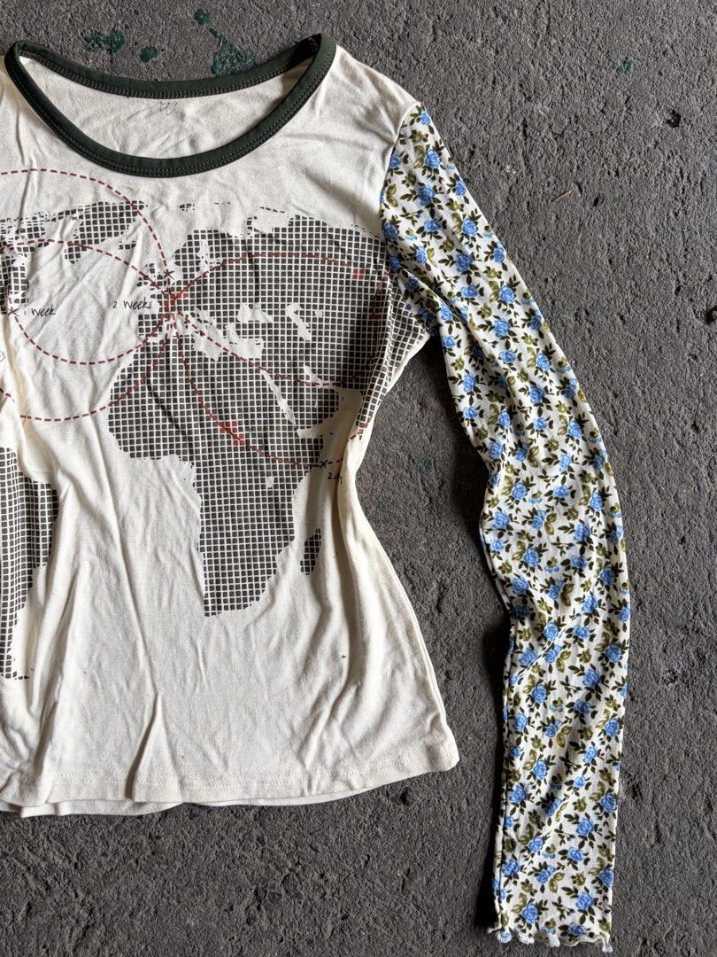 Map Graphic Long Sleeve Top with Floral Sleeves (Category: Longsleeves) located in Quezon City. Submitted by ward.drobe (Listing ID 1465639983, Image 2). Description: Size S-M.