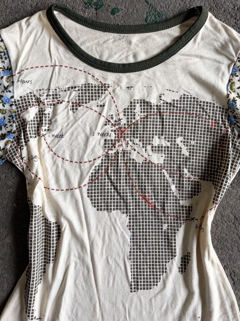 Map Graphic Long Sleeve Top with Floral Sleeves (Category: Longsleeves) located in Quezon City. Submitted by ward.drobe (Listing ID 1465639983, Image 3). Description: Size S-M.