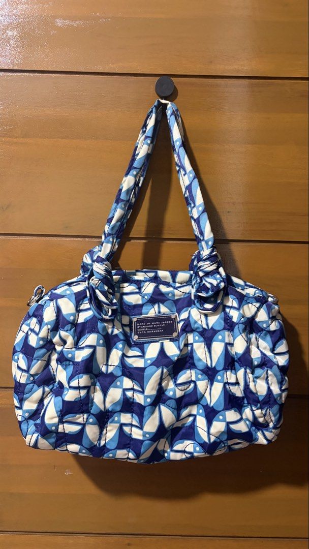 Marc by Marc Jacobs Standard Supply Workwear (Category: Shoulder Bags) located in Manila. Submitted by Miss_KSJ (Listing ID 1465622884, Image 1). Description: .