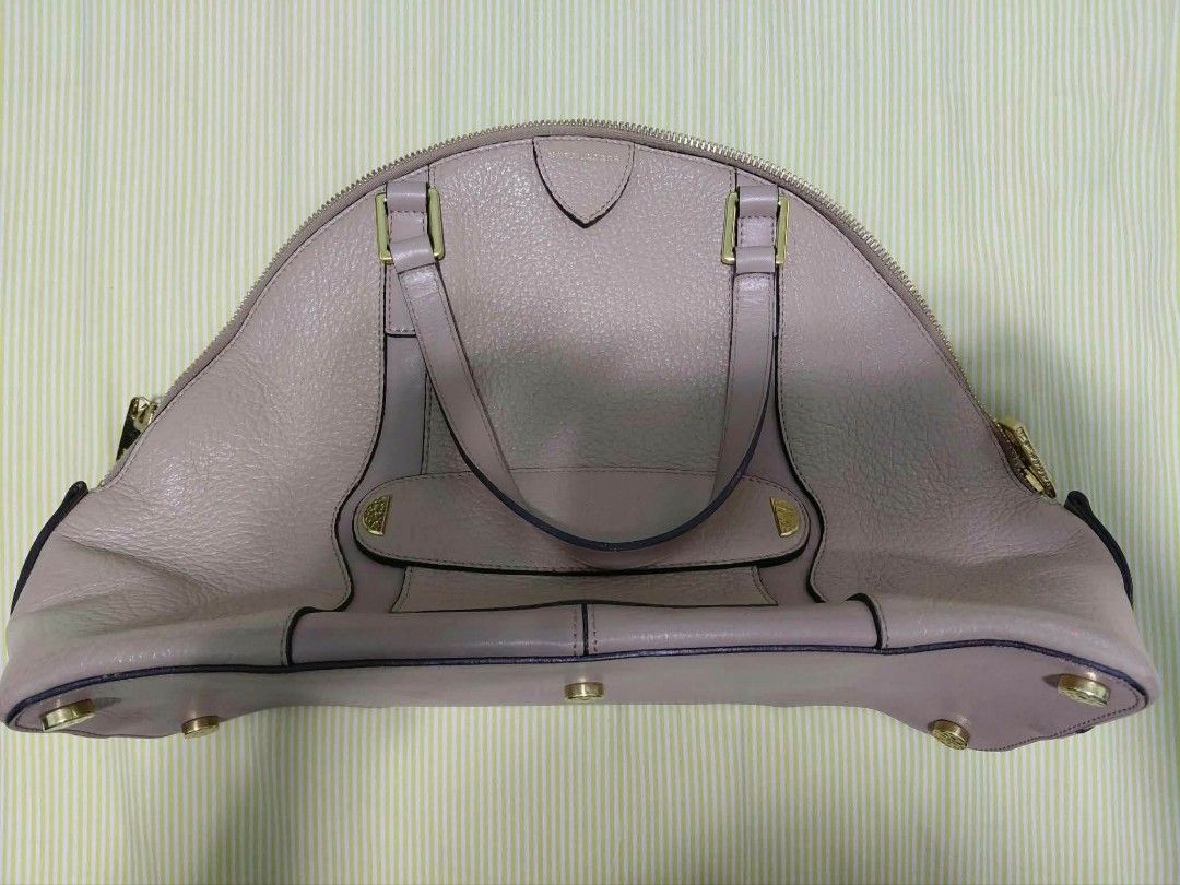 Marc Jacobs (Category: Shoulder Bags) located in Cainta. Submitted by mmusaimports (Listing ID 1465626470, Image 1). Description: Authentic Marc Jacobs shoulder bag.