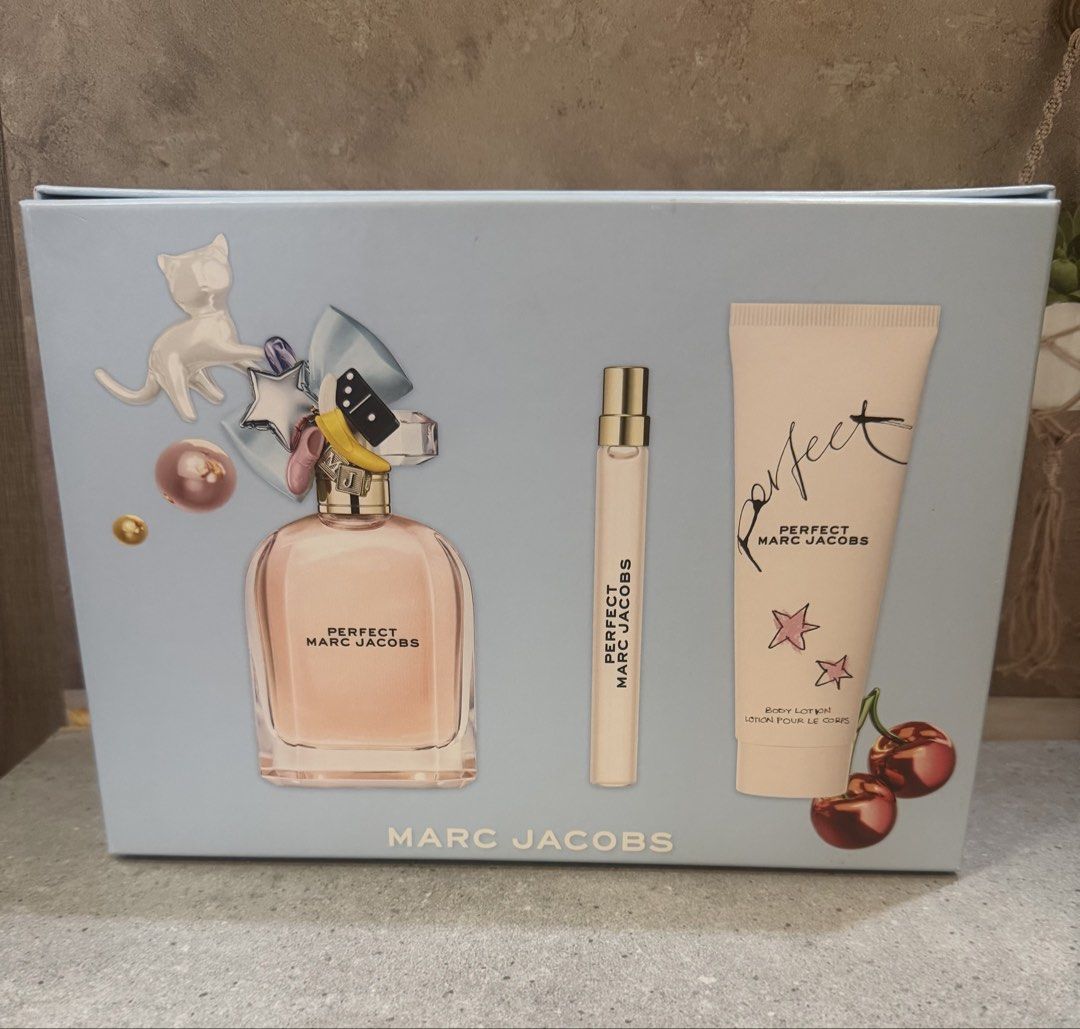 Marc Jacobs Perfect Set (Category: Fragrance & Deodorants) located in Paranaque City. Submitted by oommggg (Listing ID 1465595661, Image 3). Description: 100% Original Paranaque Area If nagdududa wag bumili..