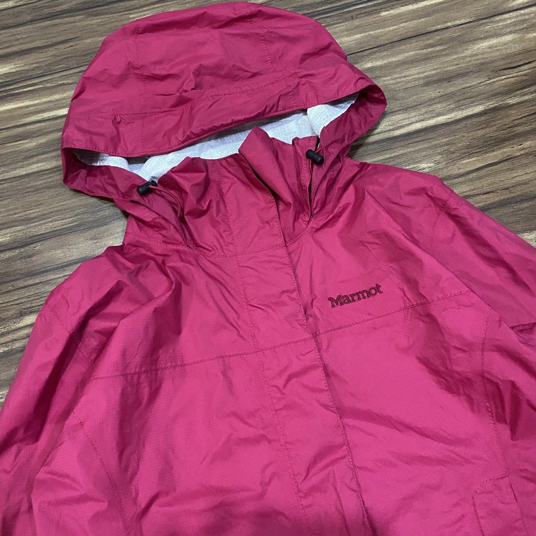Marmot Outdoor Waterproof Rain Jacket (Category: Coats, Jackets and Outerwear) located in Cebu City. Submitted by accurate.curations.ceb (Listing ID 1465708811, Image 3). Description: Marmot Outdoor Rain Jacket Excellent Condition COLOR RATE: 9.5/10 Issues: None Medium Measurements: Width: 20 inches Length: 26 inches Price + Sf 📍Cebu Shipping via J&T NO COD/COP PAYMENT FIRST VIA GCASH OR BANK Unli vouch and VC for legitimacy dm if interested 📩.