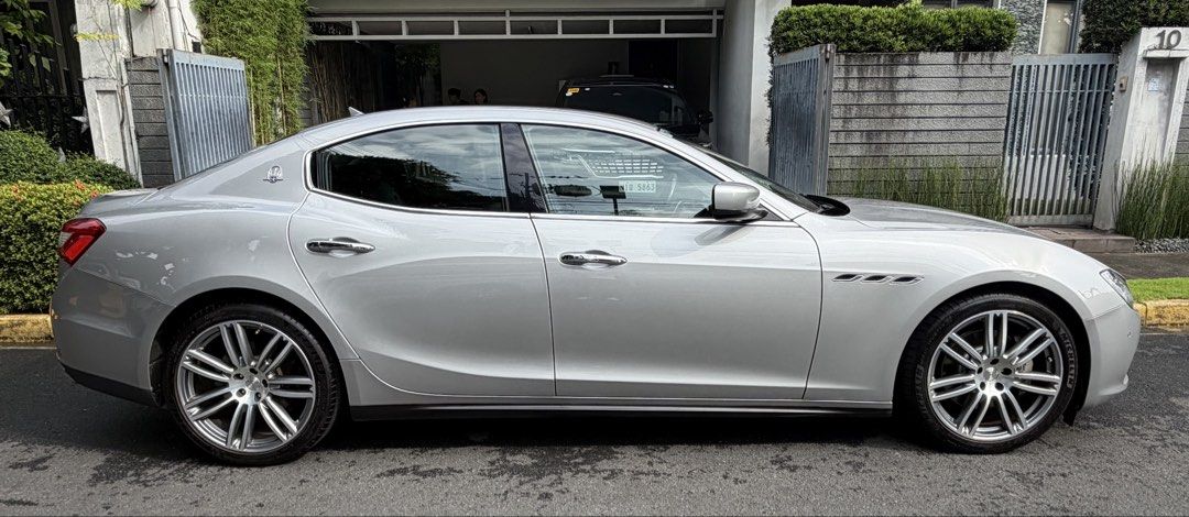 Maserati Ghibli 3.0 V6 Auto (Category: Used Cars) located in Makati City. Submitted by t_rex_deals (Listing ID 1465593378, Image 3). Description: Released and used 2018. Very fresh. All original, casa maintained. Weekend car. Top notch performance..