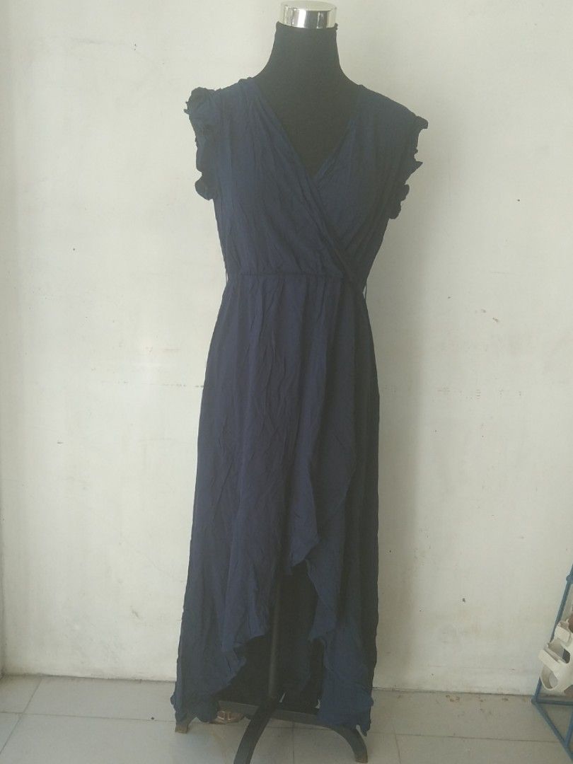 Maxi dress (Category: Dresses) located in San Fernando. Submitted by kitkat.astina (Listing ID 1465022073, Image 1). Description: navy blue cotton garter waist like new not used tape measurements front: bust: 17 inches waist: 14 inches length: 46 inches ( back).
