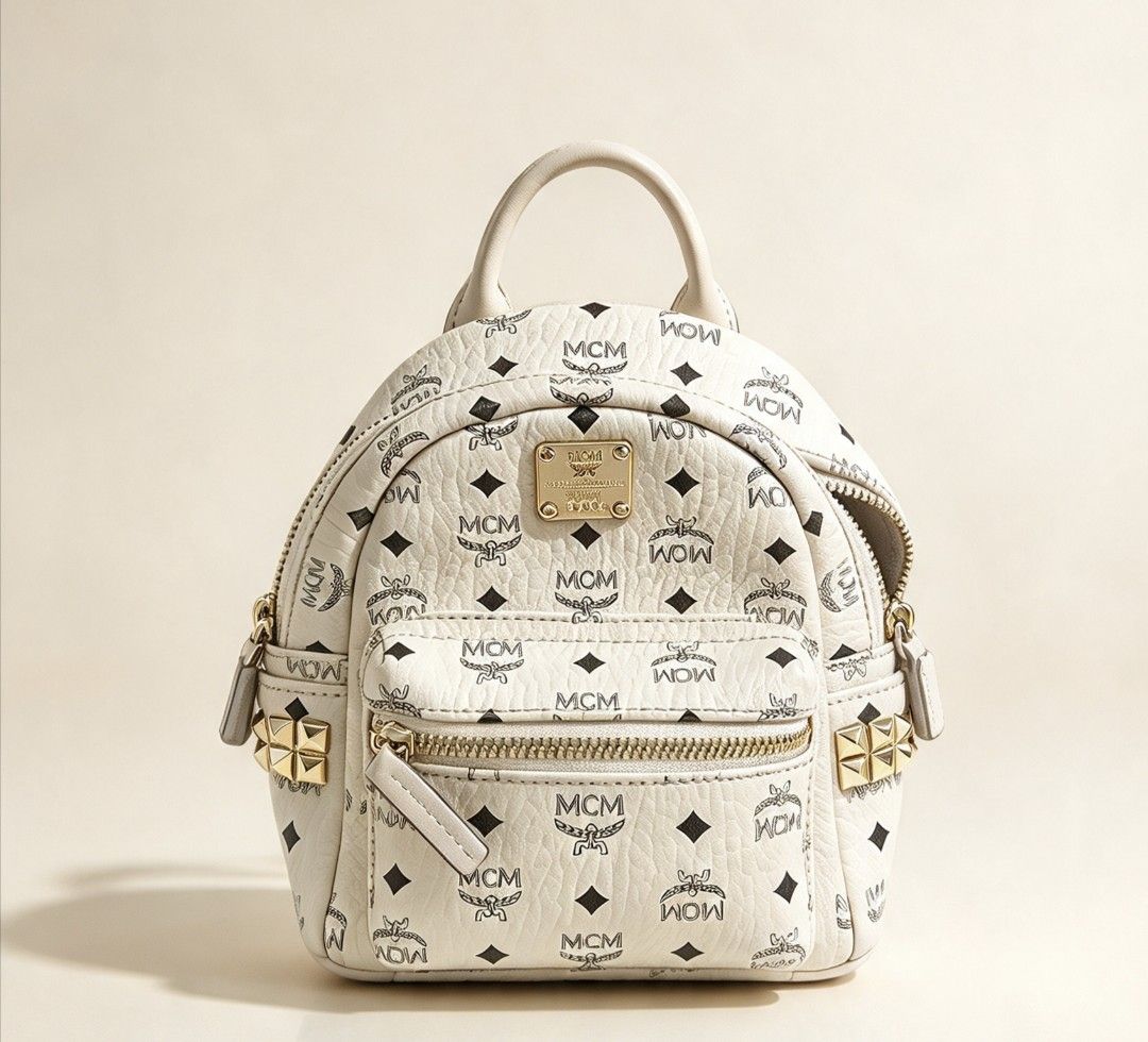 Mcm bag (Category: Luxury Bags & Wallets) located in Iloilo. Submitted by khonz (Listing ID 1465605544, Image 1). Description: no flaw.