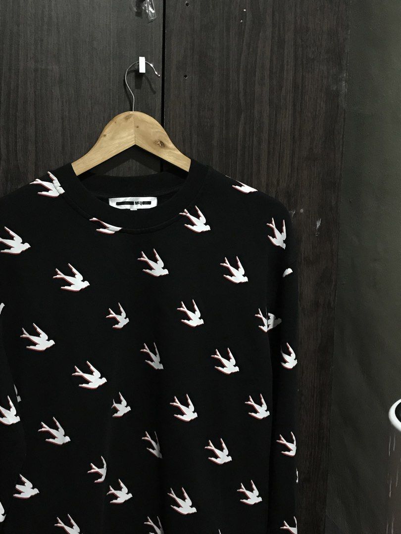 McQ Alexander Mcqueen Sweatshirt (Category: Luxury Apparel) located in Bulacan. Submitted by dailybumps (Listing ID 1465612389, Image 1). Description: 20x25 Authentic No issue No fade .